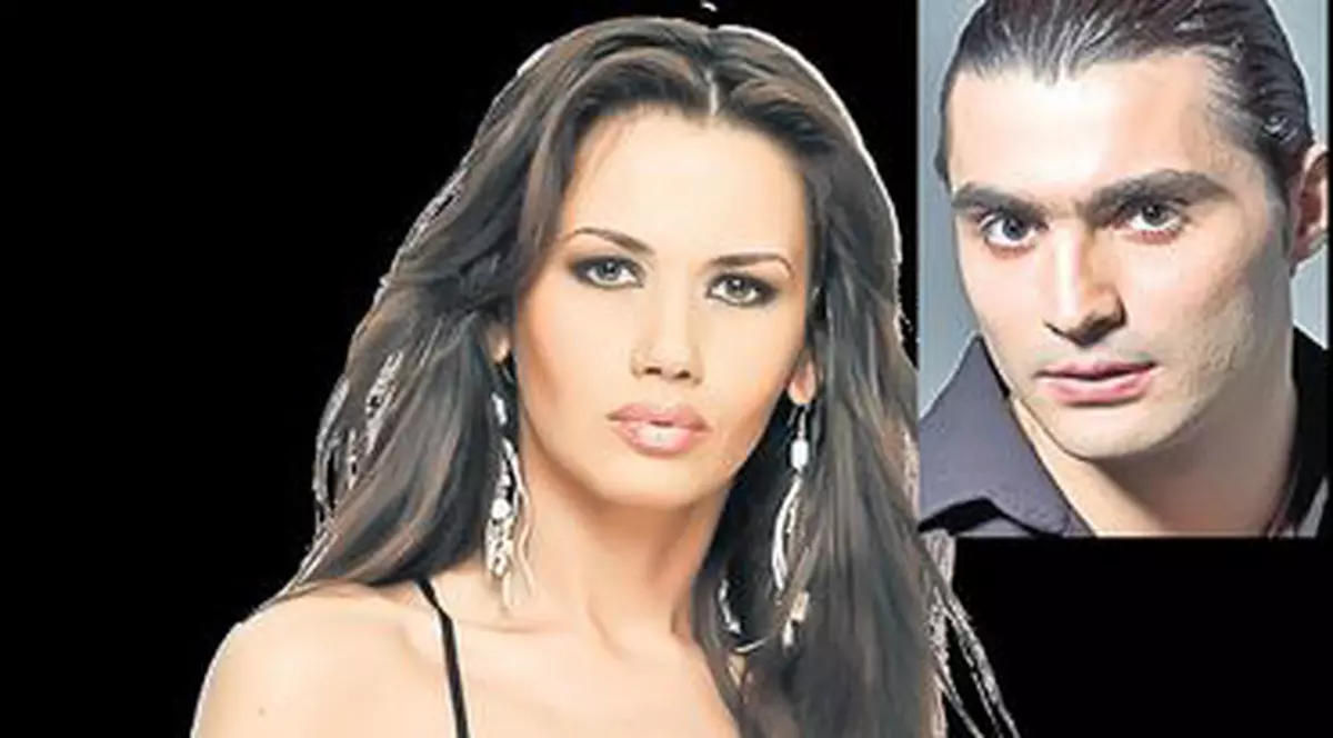 Oana Zăvoranu își atacă soţul: «E un dezaxat»