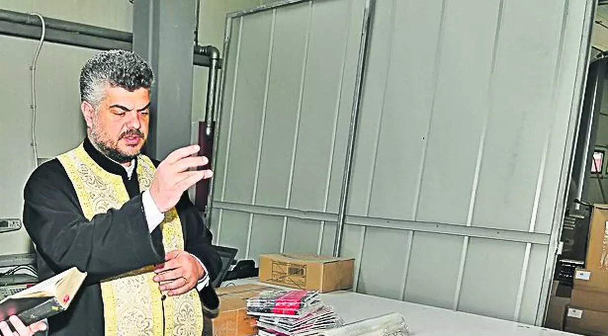 E bine să purtaţi în preajma Paştelui o brăţară sfinţită