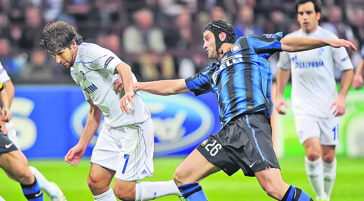 Presa italiană l-a desfiinţat pe Cristi, după prestaţia jalnică şi eliminarea din meciul Inter - Schalke, scor 2-5