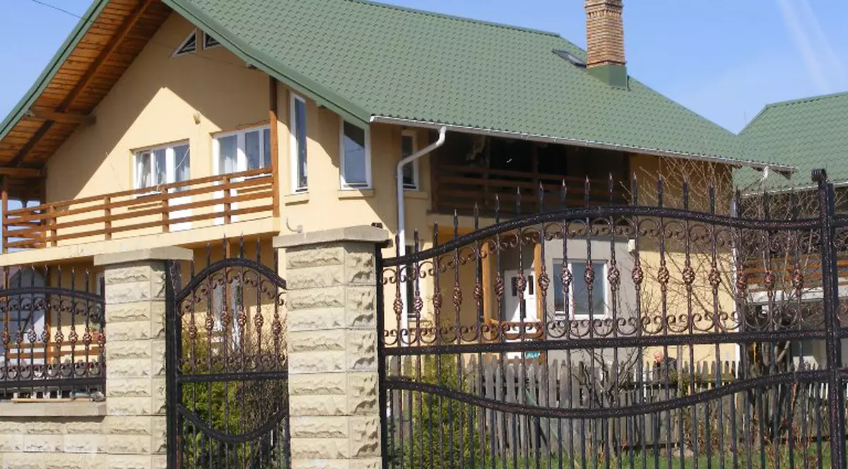 Soţia poliţistului din Suceava, înmormântată mâine