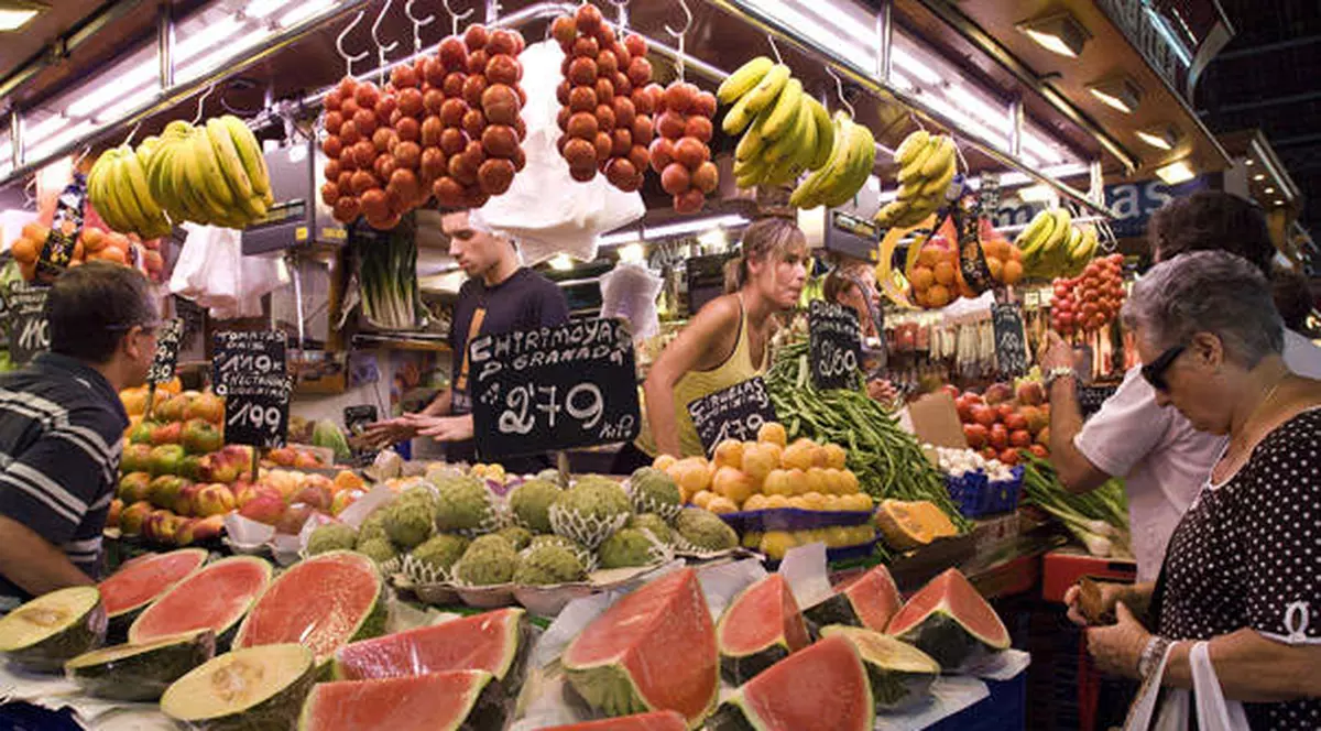 Deputaţii resping reducerea TVA la alimente