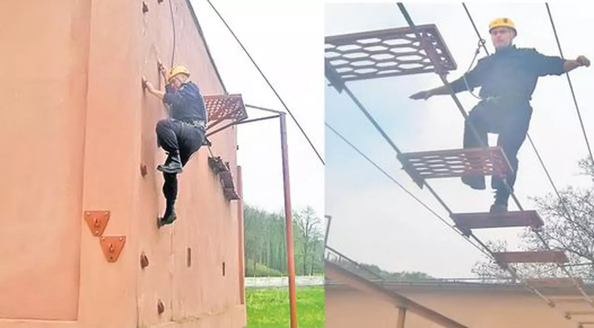 Jandarmii români, profesori pentru poliţiştii care se luptă cu talibanii