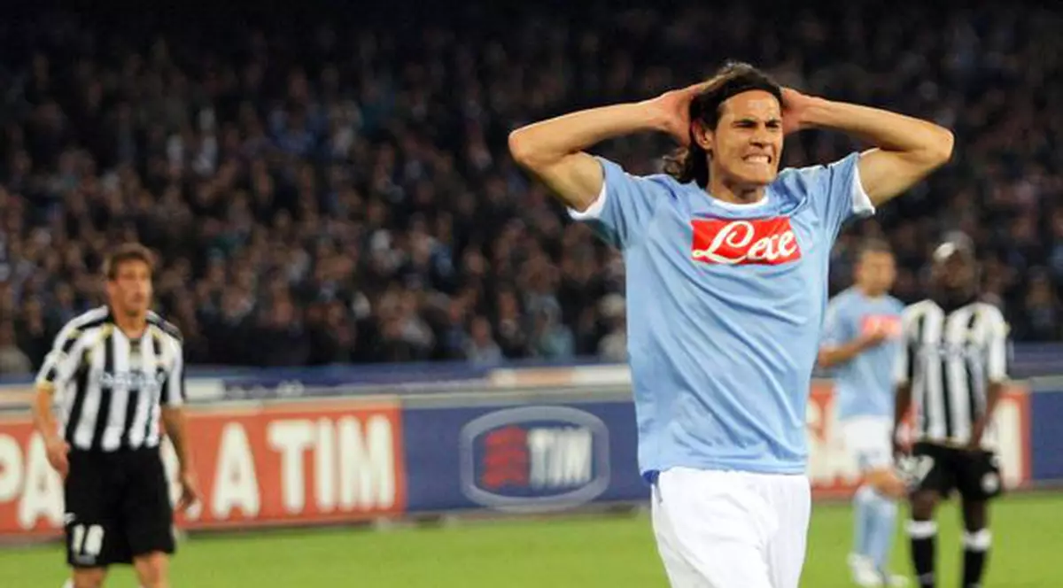 Consoartele fotbaliştilor lui Napoli au primit instrucţiuni pentru a-şi menaja soţii