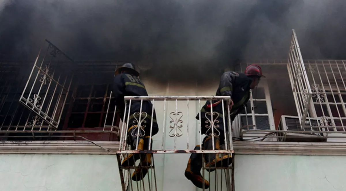 A vrut să îşi dea foc din cauza unui român