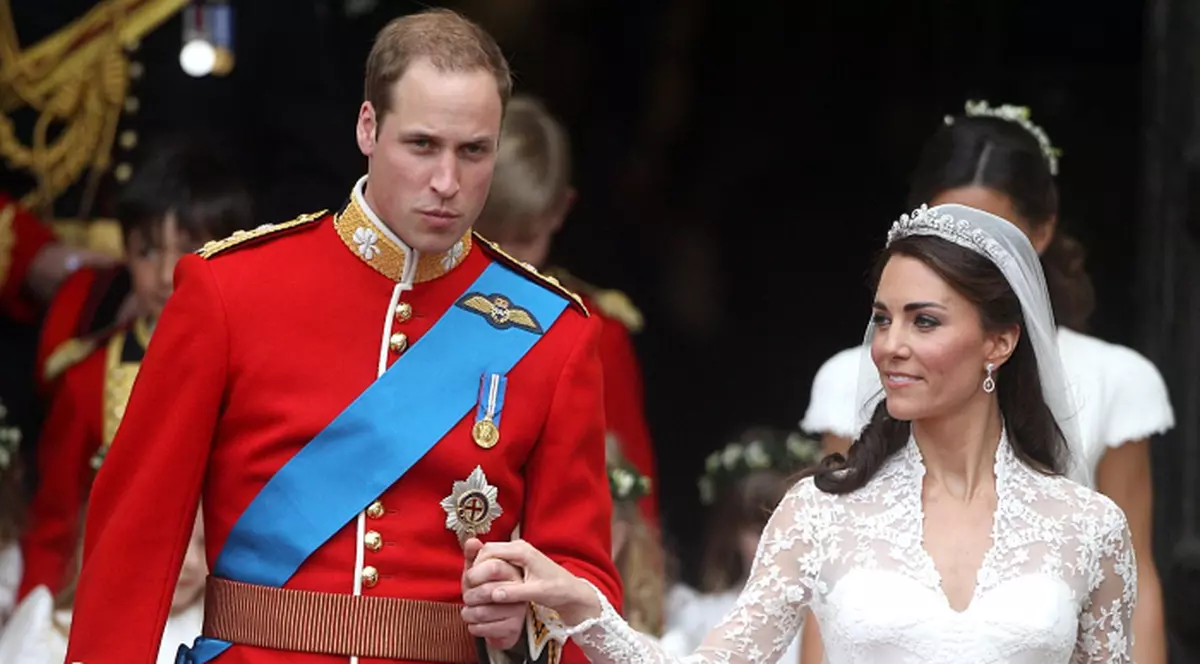 Cristian Tudor Popescu a criticat nunta regală: "Unire între un plăvan şi o pisi englezească de pagina 5"