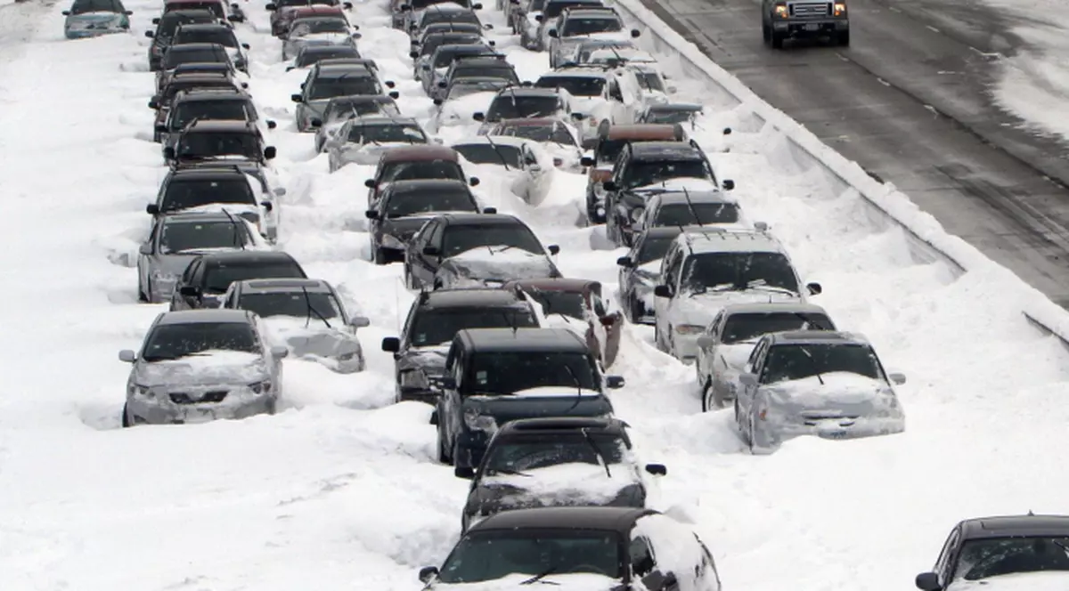 A murit îngheţat, în timp ce îşi înşela soţia