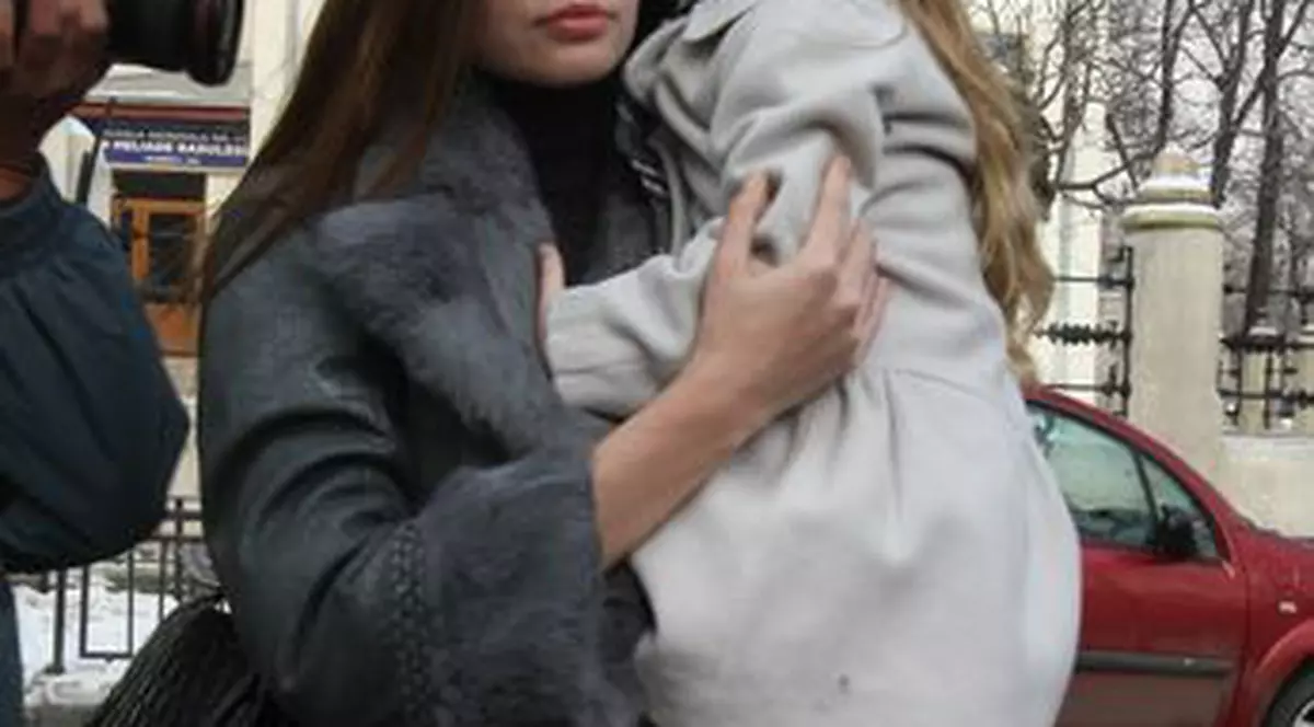 Monica a venit din nou la Izvorani, dar a plecat din cauza lui Dinu Damaschin