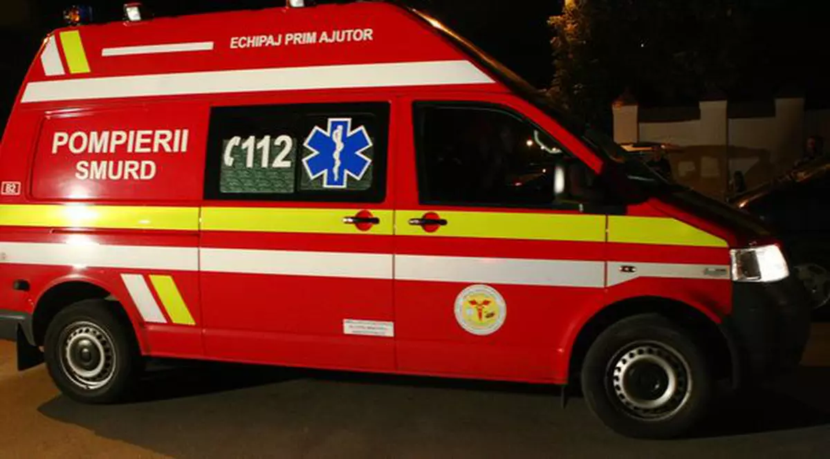 ACCIDENT ÎNGROZITOR LA GALAŢI! Capul unui bărbat a ajuns în POALA UNEI FEMEI, pasageră în maşina care l-a ucis! 