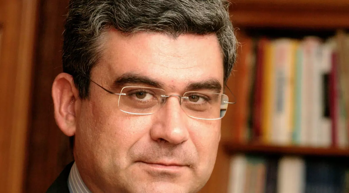 Baconschi: "Mahalaua ineptă, termeni deosebit de blânzi"
