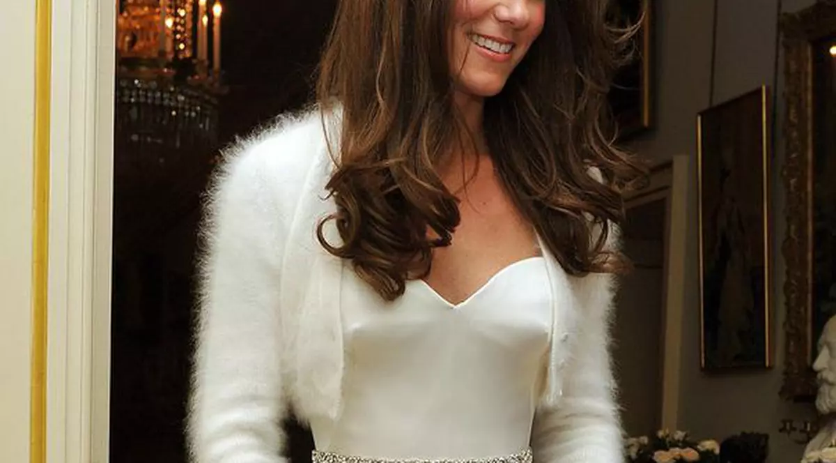 Prințul William și Prințesa Catherine și-au schimbat ținutele pentru petrecere. Uite ce au purtat!
