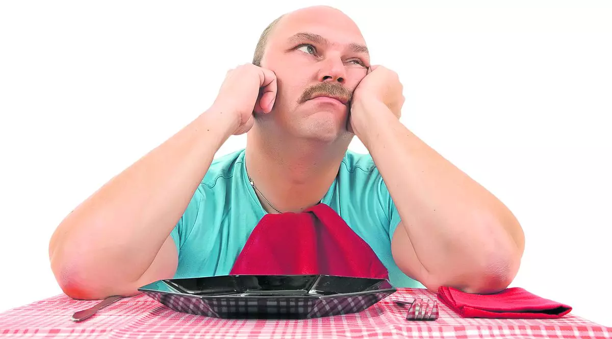 Majoritatea alimentelor de pe masa românilor sunt fie scumpe, fie nesănătoase