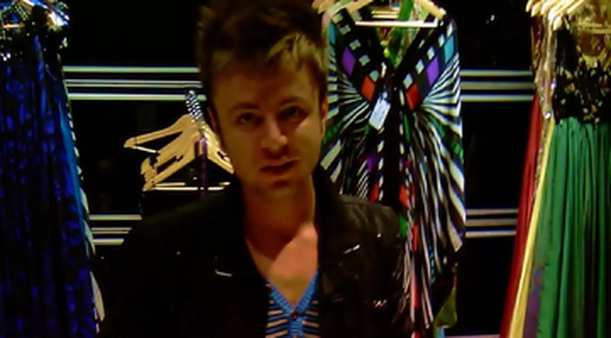 Hair-stilistul Florin Hentz şi-a luat chiloţi cu push-up de la Botezatu