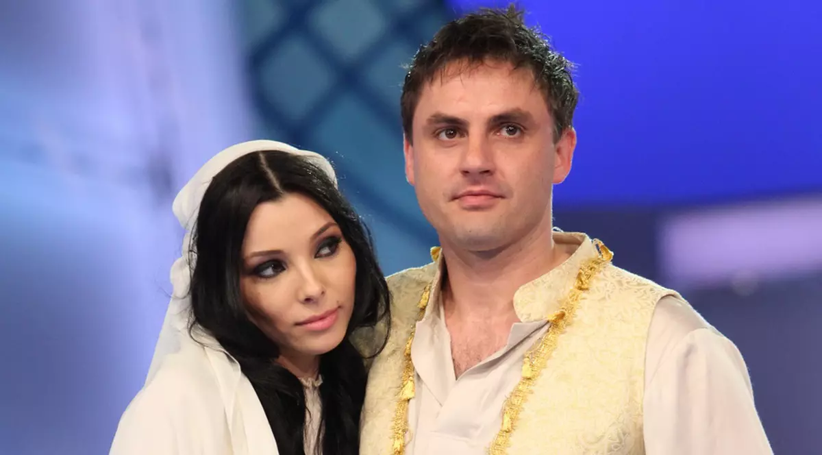 Corina Caragea se antrenează cu o coastă fisurată