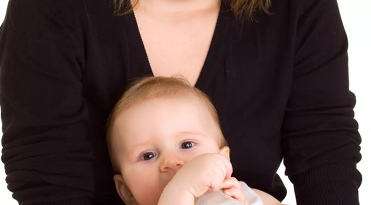 Lapte praf gratuit, pentru 355 de bebeluşi din Sectorul 4 al Capitalei  