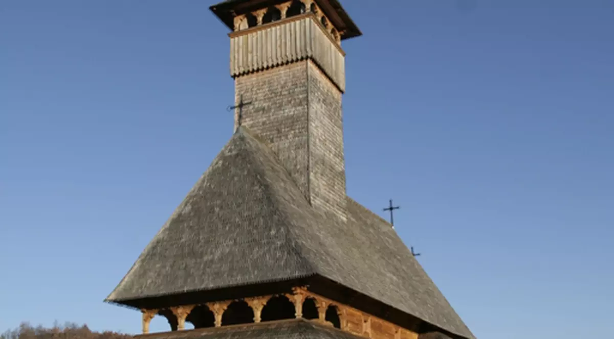 Pentru cei 30.000 de români stabiliţi la Bonn, în Germania, va fi ridicată o biserică maramureşeană pe malul Rinului