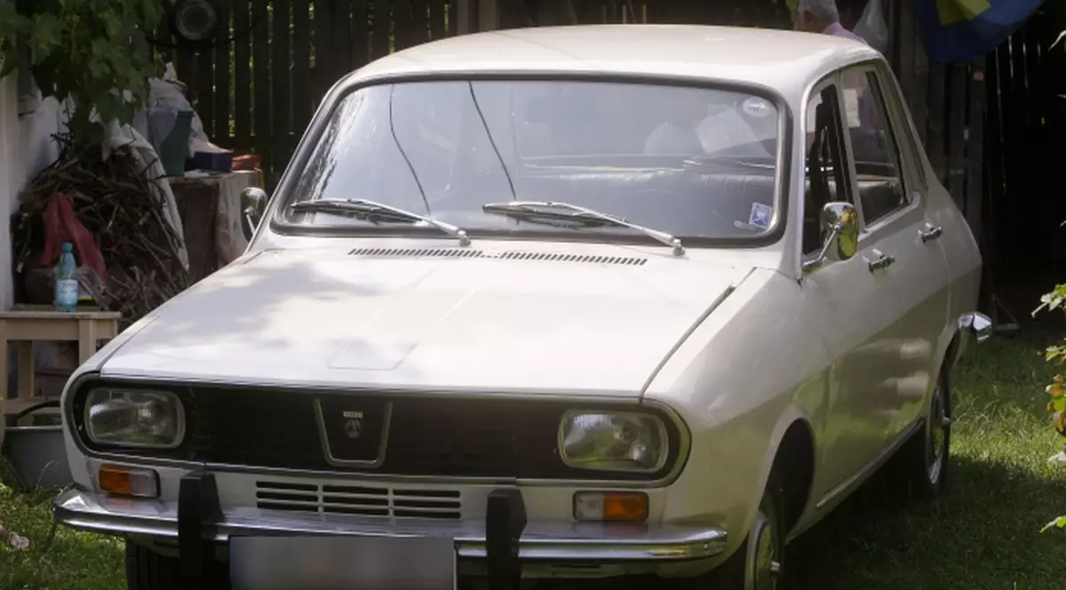 "Bătrâna doamnă", Dacia 1300, a devenit maşină de epocă!