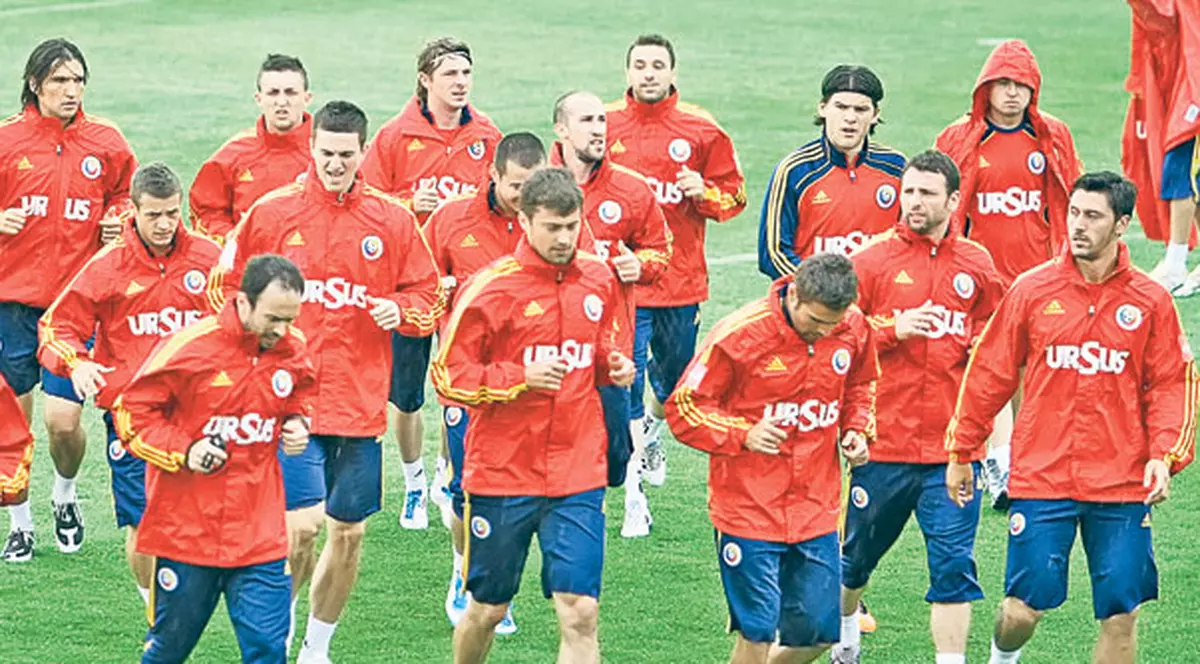 Răzvan Lucescu a creionat deja, la antrenamentul de aseară, primul 11