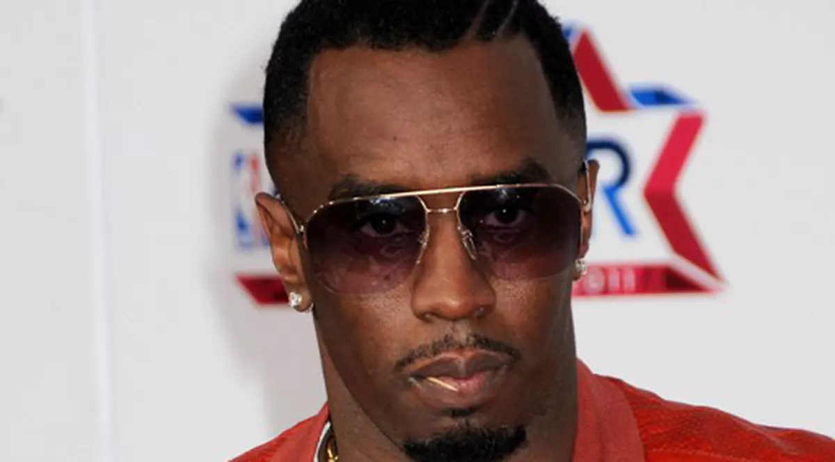 Numărul cardului de credit al lui P. Diddy, postat pe Internet