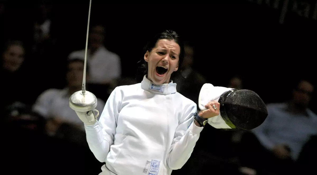  Spadasina Simona Alexandru străbate lumea-n lung și lat pentru a obține calificarea la Olimpiada de la Londra din 2012 