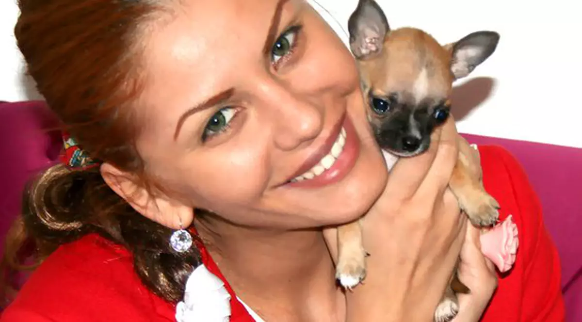 Iguana şi-a îmbolnăvit căţelul din cauza pupăturilor!