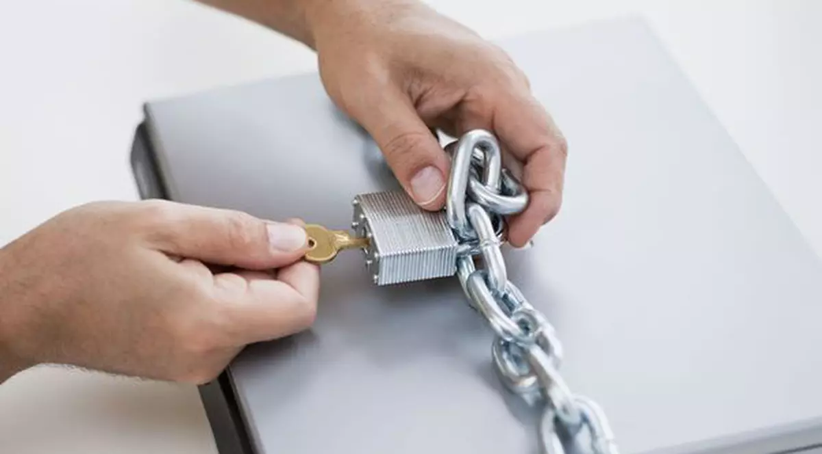 Iranul vrea să renunţe la Internet