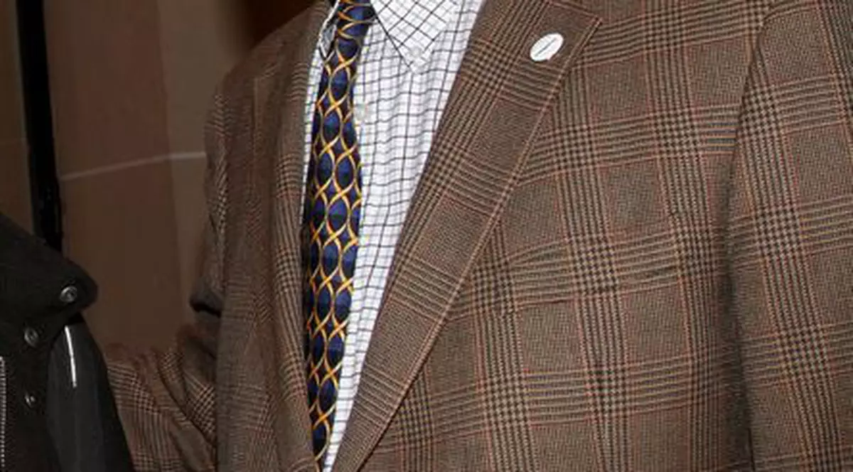 J.R. din Dallas crede că difuzarea acestui serial i-a îndemnat pe români să facă o revoluție în decembrie 1989