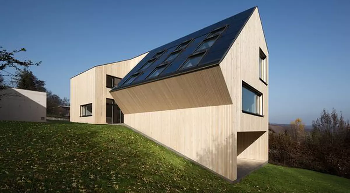 Foto | Iată casa care nu consumă energie electrică!