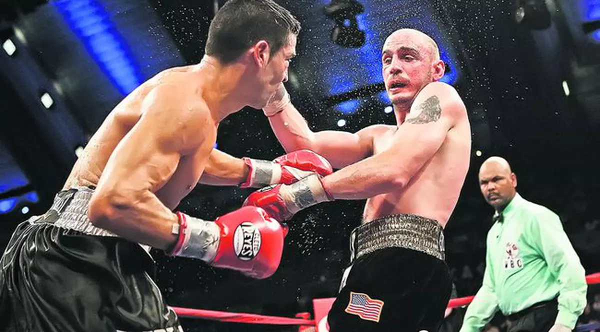 Dacă îl bate pe IBF a supermijlociilor Mendy pe 9 iulie, Lucian Bute va boxa în noiembrie cu americanul Kelly Pavlik