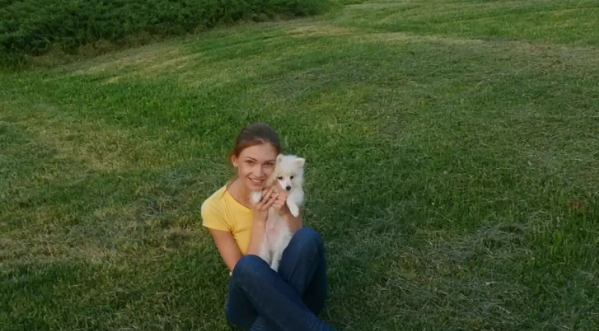 Uite ce căţel şi-a luat actriţa Mădălina Drăghici!