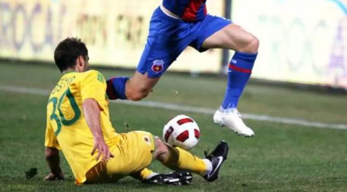 Gigi Becali face curăţenie la Steaua pe banii săi