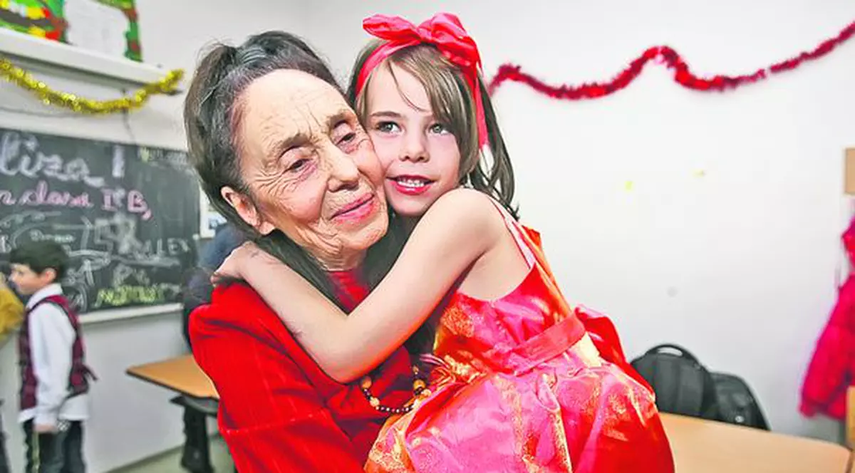 Adriana Iliescu și-a dat rudele în judecată. Femeia a devenit mamă la 66 de ani