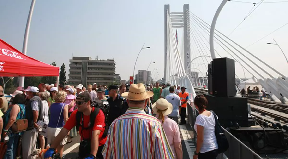 Foto &Video | Pasajul Basarab a fost inaugurat astăzi