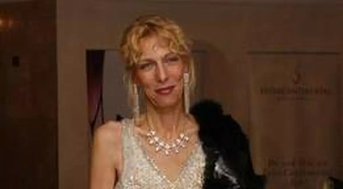 Prinţesa Brianna Caradja ar putea fi executată silit de cimitirul Bellu