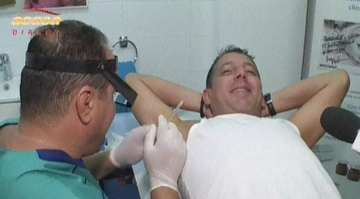 Costin Mărculescu și-a injectat Botox în glandele sudoripare: "Acum, transpirația mea e plăcută și excitantă"