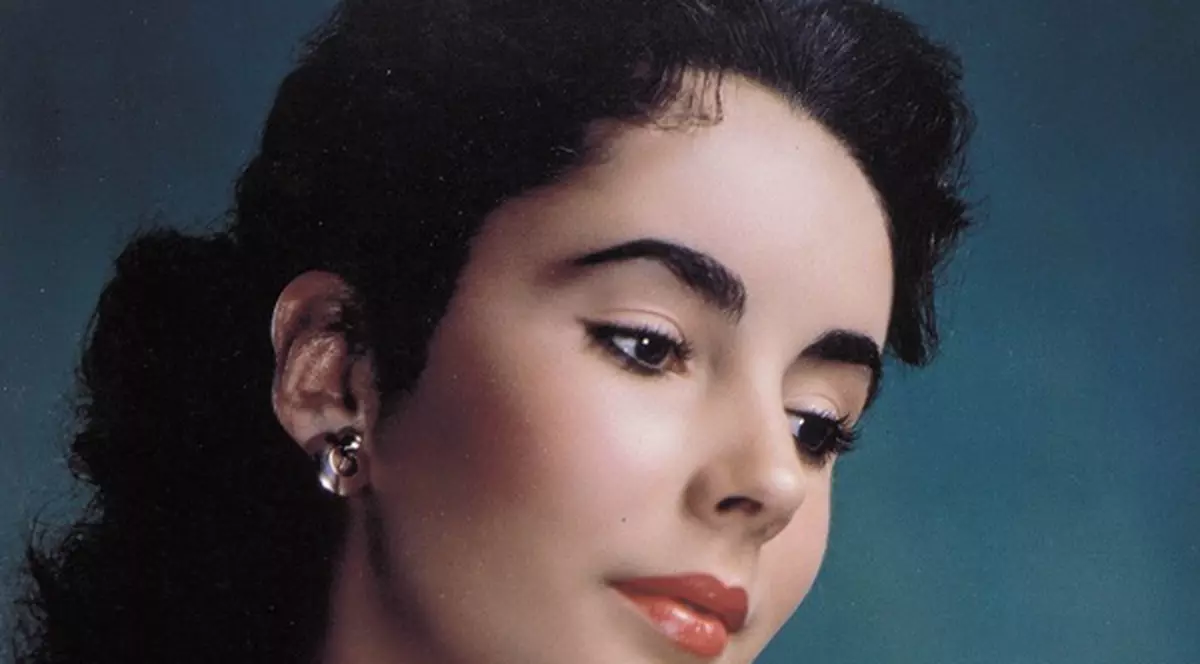 Bijuteriile lui Elizabeth Taylor, expuse în toată lumea