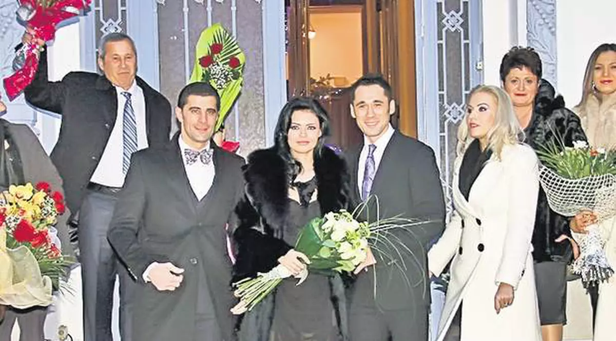 Fotbalistul Emil Dică a recitat  ”Căţeluş cu părul creţ”