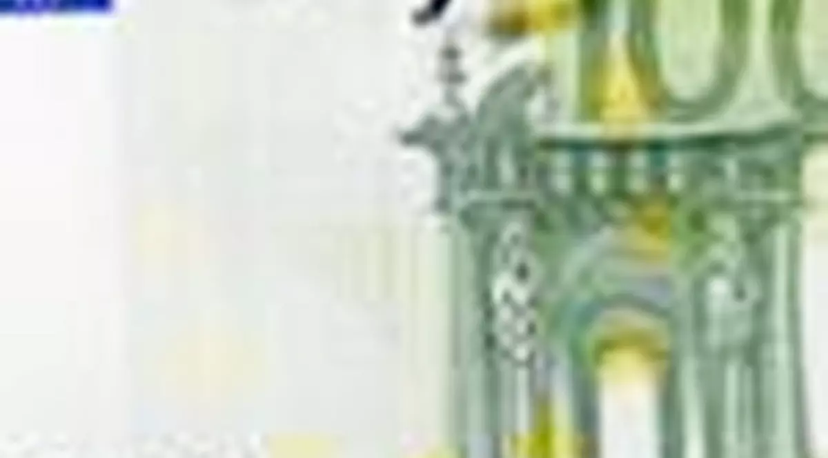 În luna aprilie, salariul mediu net al românilor a crescut cu cinci lei