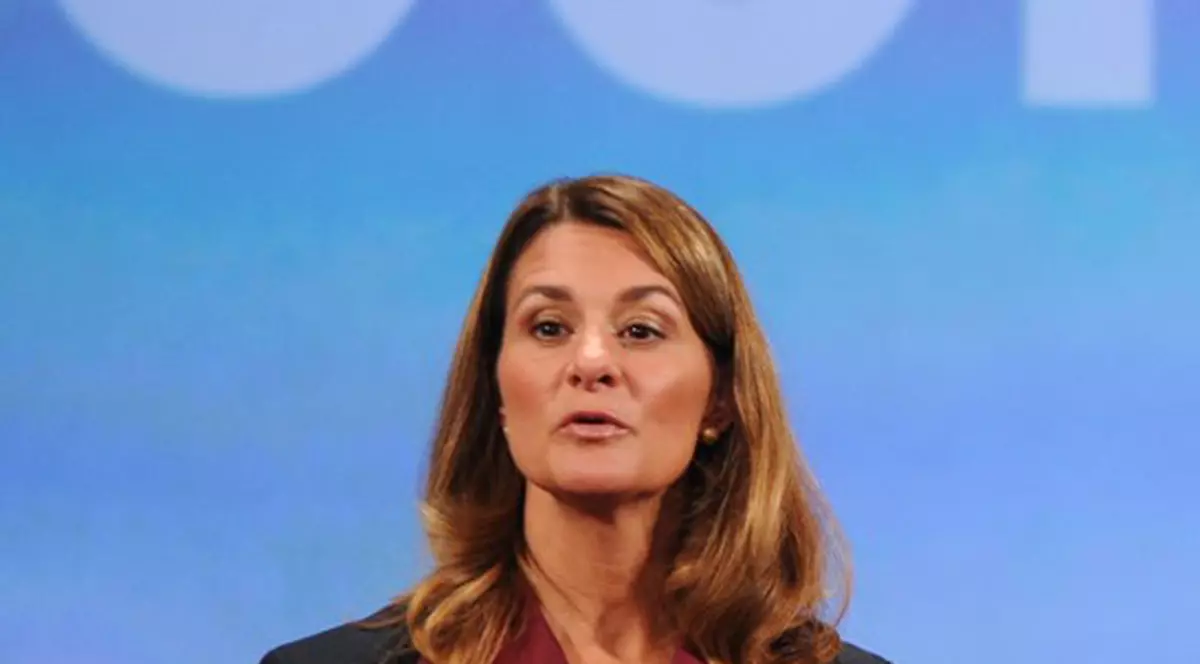 Uite cu ce bunăciuni umblă milionarii planetei. Doar Mark Zuckerberg a dat-o în bară