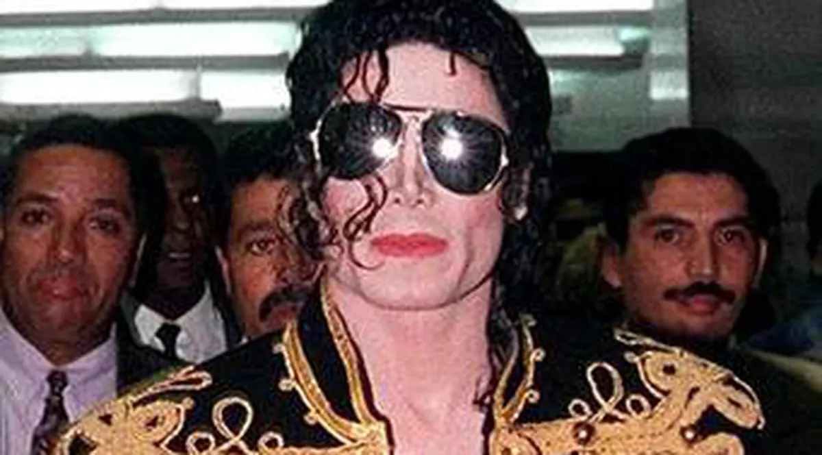 Michael Jackson, omagiat pe Internet de zeci de mii de fani la doi ani de la deces