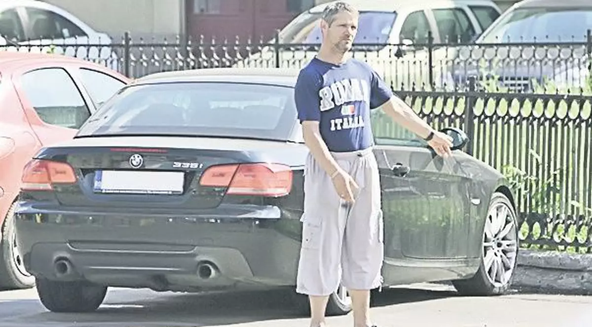 Uite cum vă păcălesc falşii parcagii!