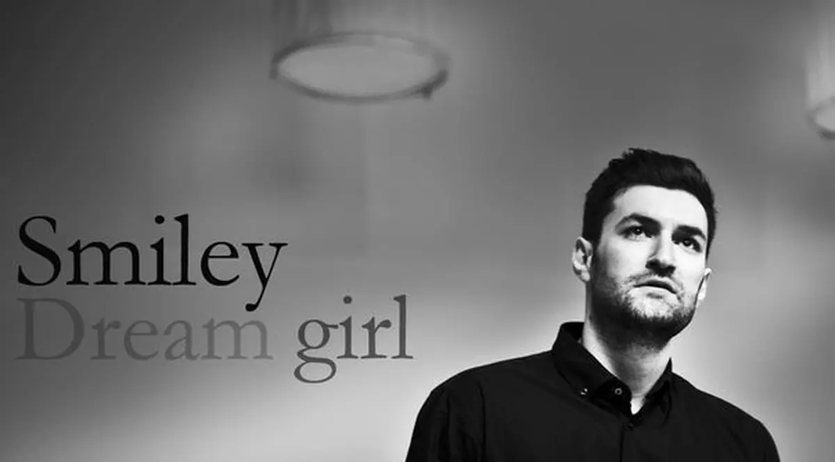 Video | Smiley lansează videoclipul "Dream girl"