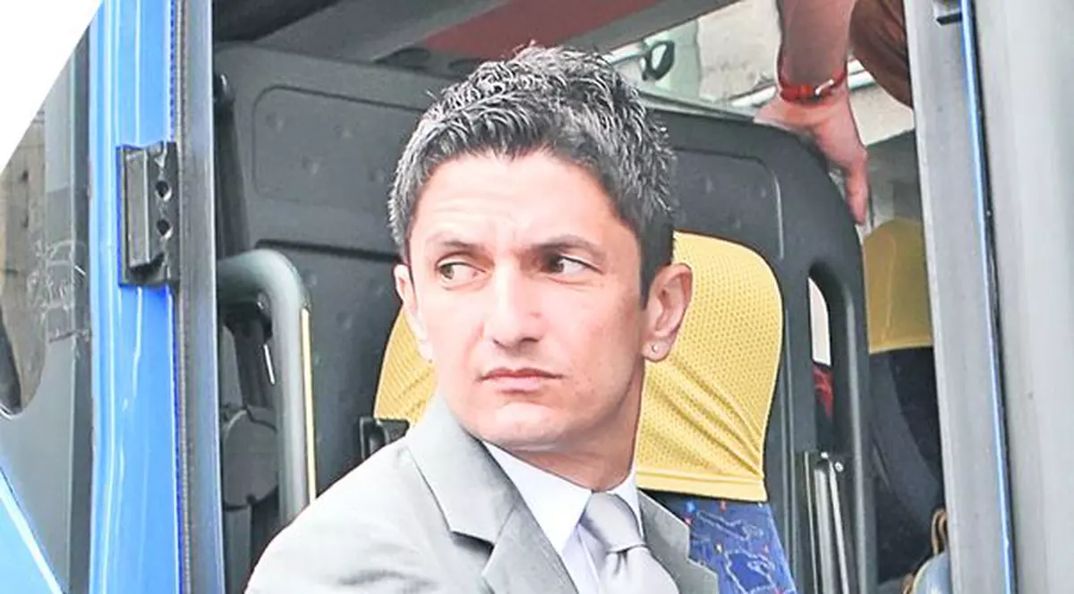 Lucescu jr, antrenorul demisionar al tricolorilor, poartă costume, pantofi şi accesorii de mii de euro