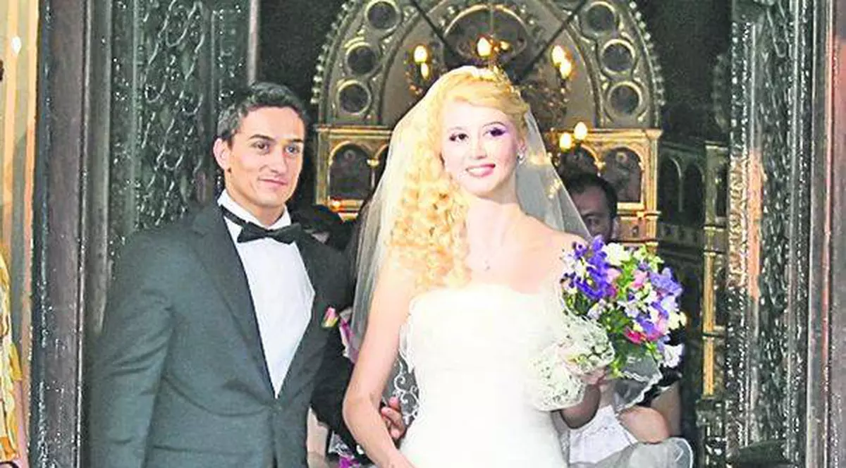 Părinţii lui Marian Drăgulescu au lipsit de la nunta fiului lor