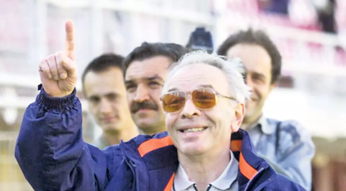 Interviu | Nicolae Văcăroiu: «Înscrie Mutu sau murim»