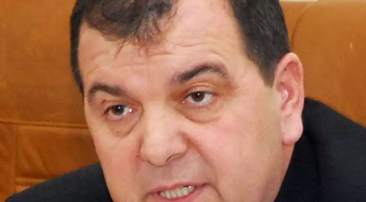 Prefectul  i-a închis biroul subprefectului de Bihor