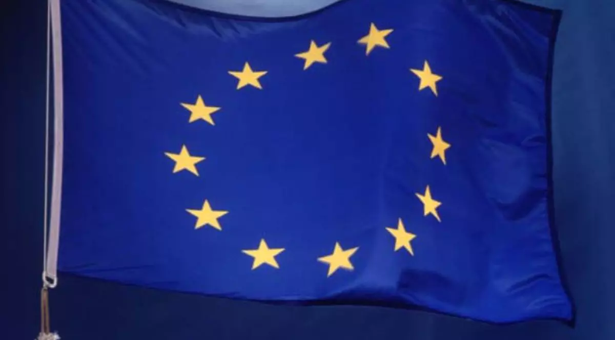 UE salvează Grecia, Italia şi Portugalia de la faliment. Cele trei state vor primi un nou împrumut