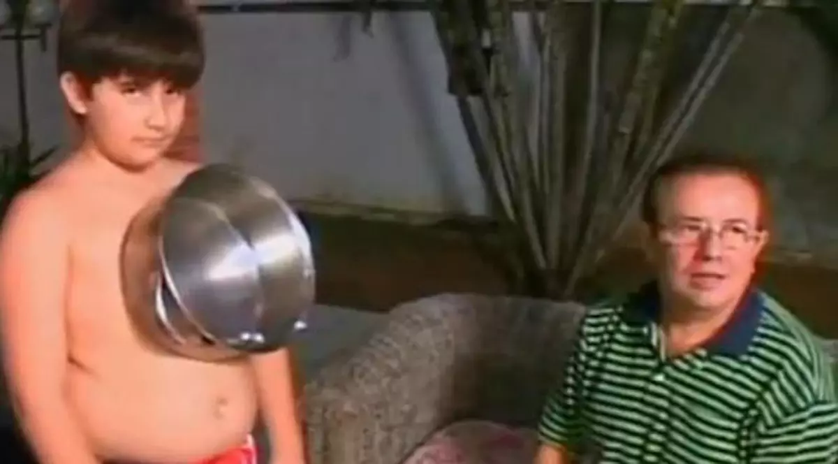 Video | Paulo David Amorim, "băiatul magnet" din Brazilia. Vezi de ce a fost numit așa!