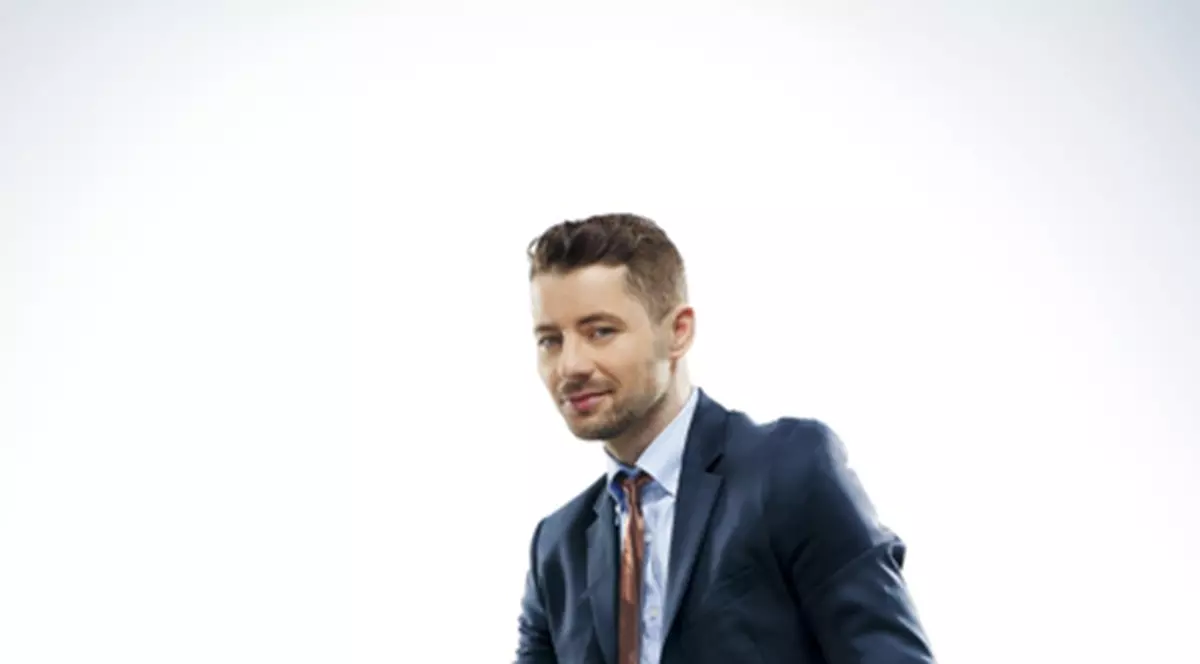 Adrian Sînă este pasionat de surfing