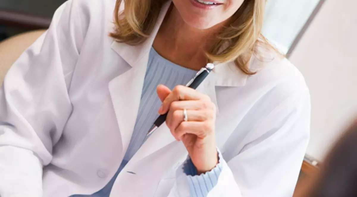 Incredibil! O doctoriţă din Irlanda care a studiat în România nu a ştiut să ia pulsul unui pacient