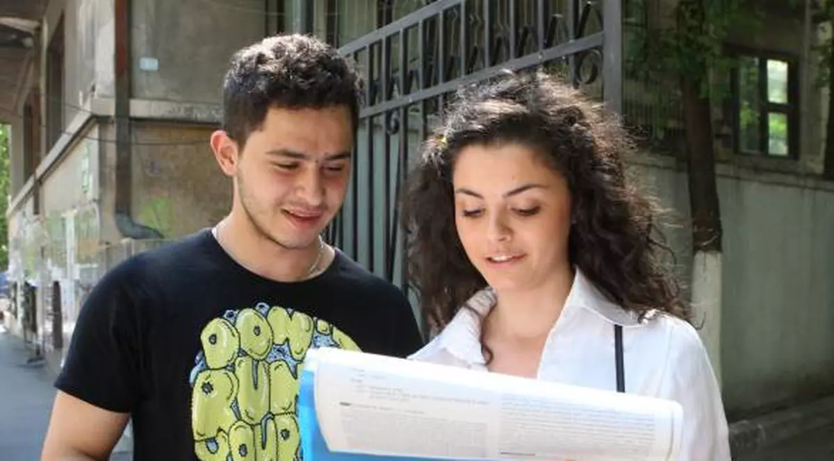 Asta da performanţă! La un liceu din Iaşi nici un elev nu picat Bac-ul în ultimii 30 de ani